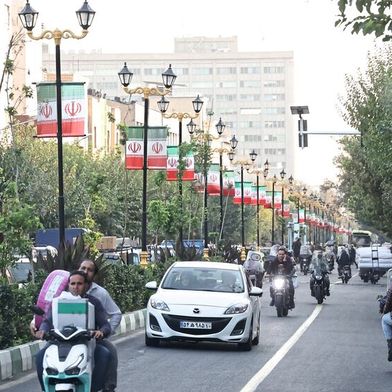 Straßenszene in Teheran (Bild: picture alliance/dpa/TASS)