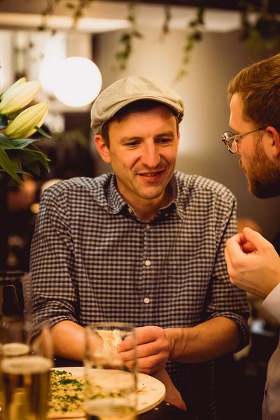 nie ohne Hut (Bild: Stefan Bausewein)