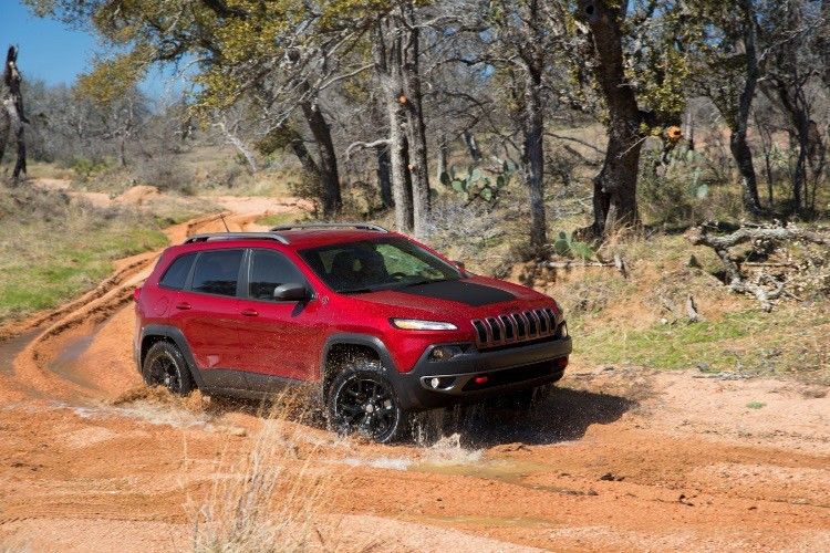 Nach der Übernahme durch Fiat entstanden und auf der Plattform des Alfa Giulietta aufgebaut, gehört der Cherokee schließlich zu den ersten US-Modellen, die „Italy Inside“ haben. (Foto: Jeep)