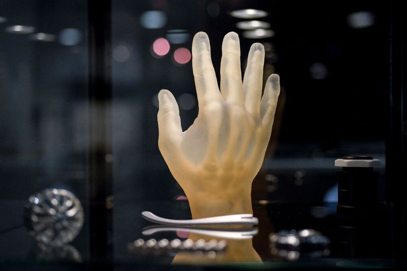 Die EPHJ in Genf ist der Treffpunkt für alle Akteure der Hochpräzisionsindustrie, wie etwa die Uhren- und Schmuckindustrie, die Medizintechnik oder die Mikrotechnologie. (EPHJ)