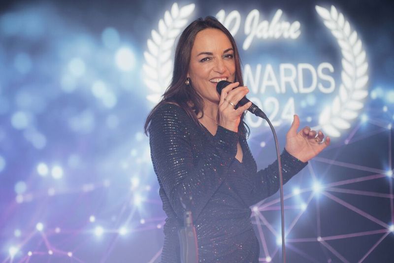 ... begleitet Maggie Jane das Essen musikalisch. (Bild: Manuel Emme Fotografie)