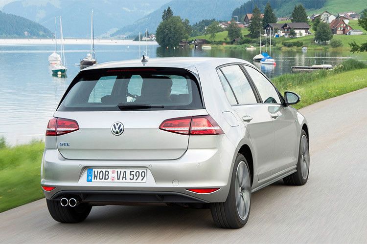  Hier kombiniert der Automobilhersteller im Kleid des Golf einen 1,4-Liter-Turbobenzindirekteinspritzer mit 110 kW/150 PS mit einem Elektromotor, der 75 kW/102 PS leistet. (Foto: Volkswagen)