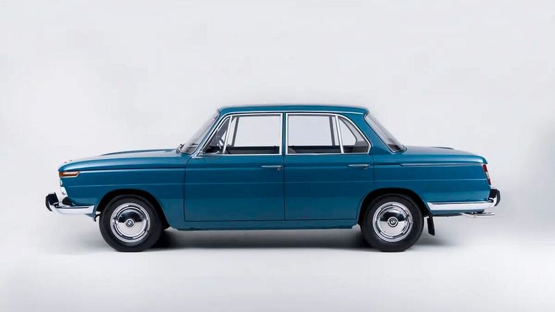 Bis 1972 blieben die Viertürer in Michelotti-Couture und mit Hofmeisterknick aktuell, dann folgte der erste BMW 5er. (Bild: BMW AG)