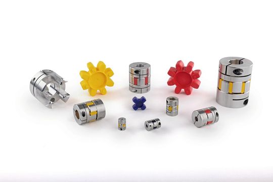 Ruland erweitert seine Palette an spielfreien Elastomerkupplungen mit Bohrungsgrößen von bis zu 45 mm für höhere übertragbare Drehmomente.(Bild:  Steph Stevens Photo)