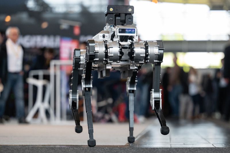 Die Hannover Messe 2026 ist Geschichte. Technologisch zeigt sie Wege für die Industrie in eine wettbewerbsfähige Zukunft mit Künstlicher Intelligenz, Automatisierung und Digitalisierung.  (Bild: Deutsche Messe AG)