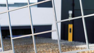 Bild 1: Bei Produktionsprozessen jeglicher Art bietet die informationstechnische Durchdringung über Apps große Chancen für mehr Flexibilität, höhere Qualität und mehr Transparenz bei den Kosten. (Bild: Flyacts)