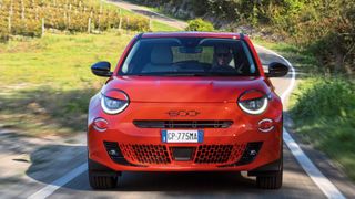 Der kleine Fiat macht seine Sache gut, ist wendig und agil. (Bild: Simona Alampi)