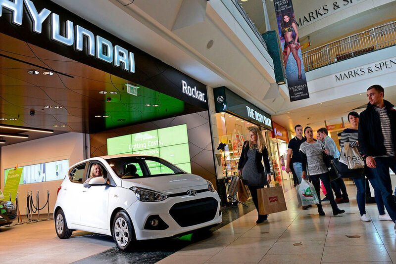 Es gehört zu den größten Einkaufszentren Europas, dementsprechend hoch ist die Kundenfrequenz. (Hyundai)