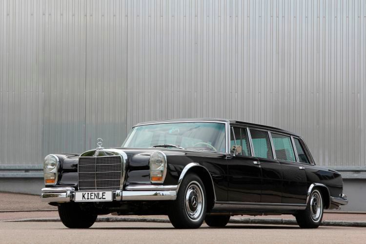 Angeblich war der 600er für Mercedes-Benz aufgrund der geringen Stückzahl von circa 300 produzierten Einheiten pro Jahr stets ein Verlustgeschäft. Doch für für die Reputation des Autobauers war das Modell Gold wert. (Kienle)