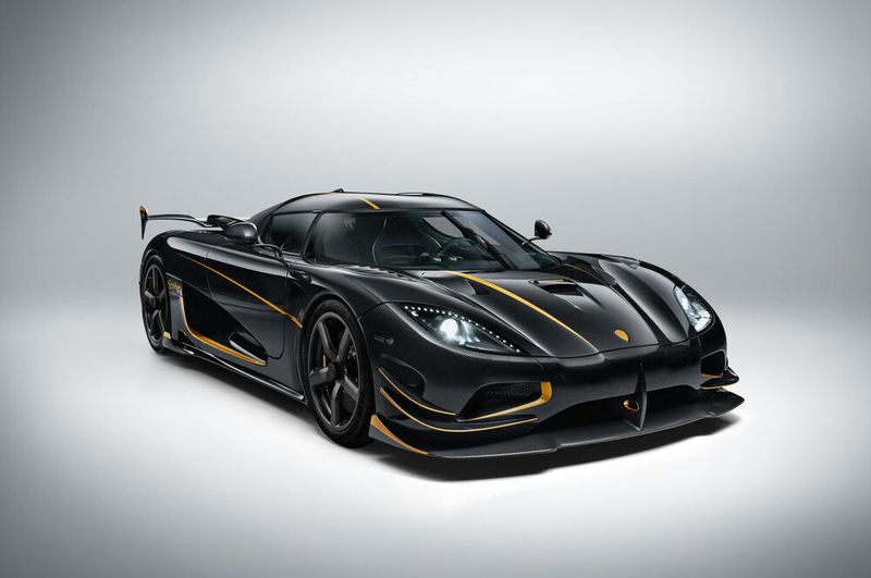 Der Koenigsegg Agera RS ist aktuell das schnellste Straßenfahrzeug der Welt. 2017 knackte das schwedische Hypercar den 0-400-0-Rekord des Bugatti Chiron und war fünf Sekunden schneller als der luxuriöse Franzose.  (Koenigsegg)