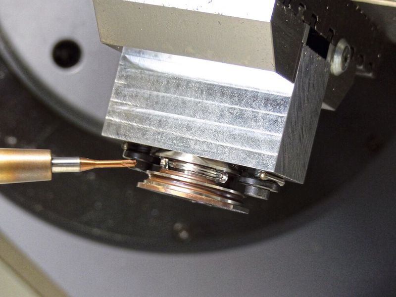 Bei Dohlen & Krott wurde die Option Hochgenauigkeitspaket gewählt, obwohl die Versa 645 linear bereits in der Standardausführung über zahlreiche Features zu höchster Präzision ausgelegt ist. (Bild:  Fehlmann AG)