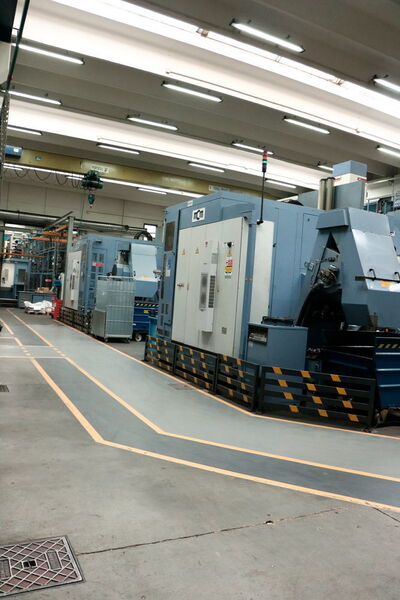 Führung durch die Hallen der Sa.Gi. S.r.l - einem Lohnfertiger direkt auf dem Nachbargebäude von MCM. (Sonnenberg)