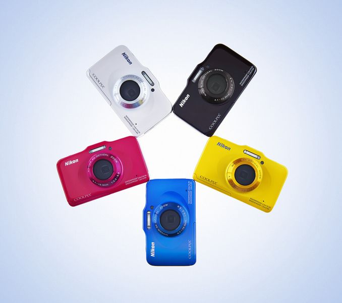 Als Familienkamera konzipiert: Nikons S31 hat große Tasten und ein einfaches Menü. (Bild: Nikon)