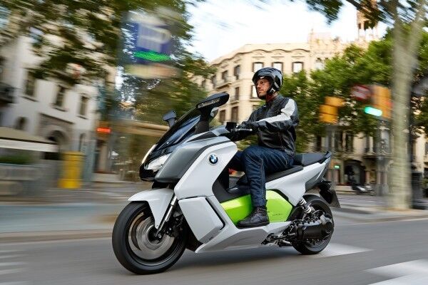 Der neue BMW C evolution: Schlupfkontrolle mittels Torque Control Assist (TCA) (BMW)