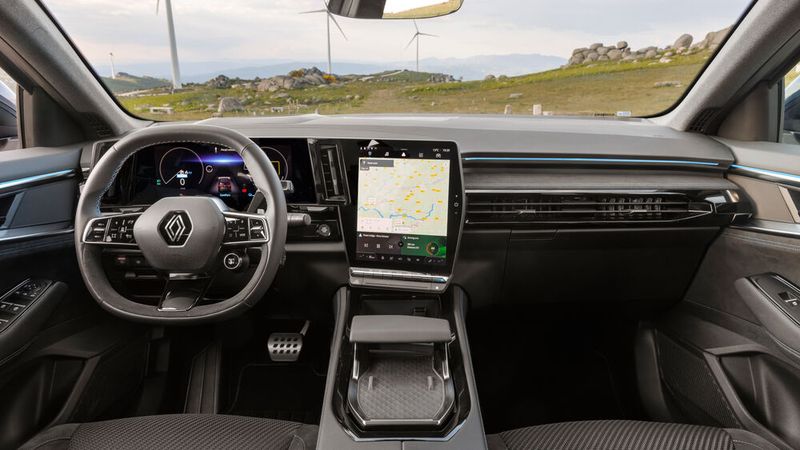 Das Cockpit folgt der vom Elektro-Mégane vorgegebenen Richtung. (Bild: Renault)