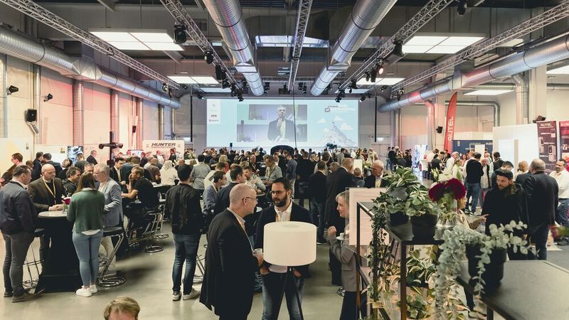 Auf der Fachtagung vernetzen Sie sich mit Branchenkollegen, tauschen ihre Erfahrungen aus und entdecken neue Ansätze für ihr Tagesgeschäft.(Bild:  Stefan Bausewein)