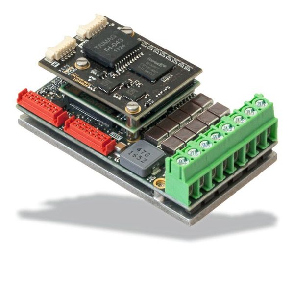 Der Motion Controller Somanet Servo Node ermöglicht eine präzise, sensorgestützte Regelung von PMSM und BLDC-Motoren bis 60 V und 20 A beziehungsweise 1000 W Dauerleistung. (Synapticon)
