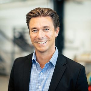 „Unternehmen haben es buchstäblich selbst in der Hand, über Standardisierungs- bzw. Automatisierungsprojekte Zeit- und Kosteneinsparpotenziale zu erschließen“ erklärt Dr. Thomas Gartzen, E4TC-Geschäftsführer.