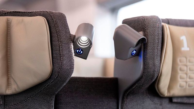 Leselampen in der 1. Klasse im ICE L. (Bild: Deutsche Bahn / Pablo Castagnola)