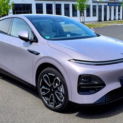 Der Xpeng G6 startet in der Standard-Range-Version fast voll ausgestattet bei 43.600 Euro.  (Bild: Mauritz – VCG)