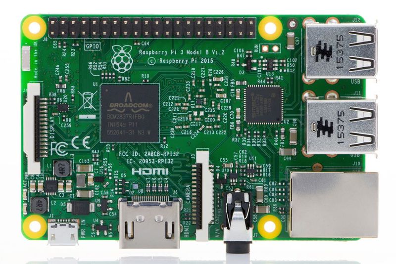 Raspberry Pi 3B: Der Tempomacher unter den Pis mit 4 x 1,2 GHz Takt, 1024 MB DDR2-RAM und mit dem RPi Zero W die einzigen Modellle, die WLAN und Bluetooth auf der Platine integriert haben. (Bild: Farnell)