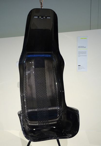 Es gibt keinen Lautsprecher; statt dessen wird der Sitz selbst zum Klangkörper. (Bild: Michel)