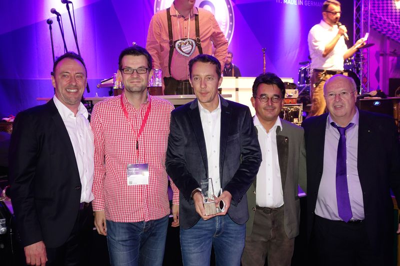 Das Brother-Team freut sich auf die Auszeichnung 