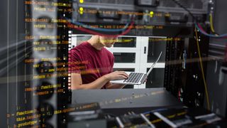 Traditionelle WAN-Netzwerke kommen bei der Cloud-Migration an ihre Grenzen, weshalb viele Netzwerkverantwortliche sich Secure SD-WAN zuwenden, um einen erfolgreichen Umstieg auf die Cloud bewerkstelligen zu können. (Bild: Myvisuals – stock.adobe.com)