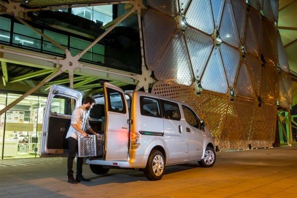 Der elektrische Kleintransporter Nissan e-NV200 verbindet das Beste aus zwei Welten (Nissan)