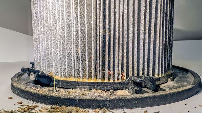 Wer seine Gesundheit nicht gefährden will, sollte den Klimaanlagen-Filter in seinem Auto einmal pro Jahr erneuern.(Bild:  ADAC)