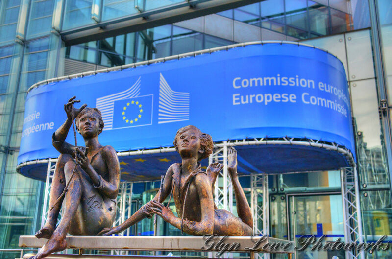 Der Streit um die EEG-Umlage geht in eine neue Runde: Deutschland verklagt die EU-Kommission. (Bild: Flickr/www.GlynLowe.com/CC BY 2.0)