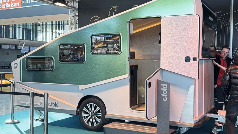 Der Wohnwagen-Hersteller Dethleffs überraschte mit einer spacigen Studie. (Bild: Dethleffs)