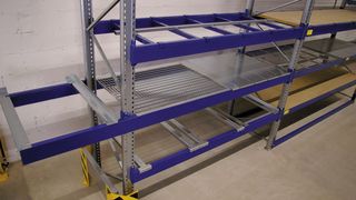 Bito bietet viele Ausstattungsvarianten zur Gestaltung der Fachebenen in Palettenregalen. Bild: Bito (Archiv: Vogel Business Media)