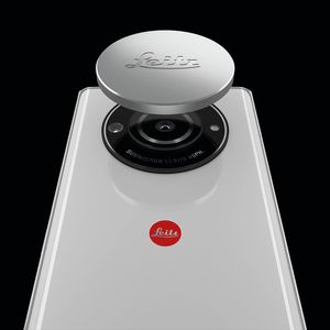 Die Leica-Kamera des Foto-Smartphones arbeitet mit einem 6-fachen Digitalzoom.(Bild:  Leica)