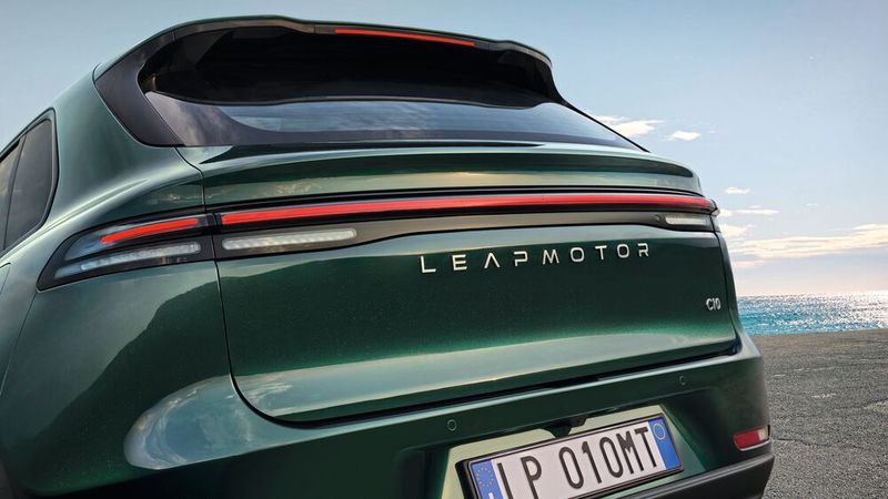 Die Batteriezellen werden beim C10 direkt ins Chassis eingebaut. (Bild: Stellantis)