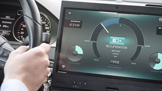 Bosch startet in Kürze das weltweit erste 48-Volt-Hybrid-System. Das Boost-Recuperation-System macht einen Pkw zum Sparfuchs und ist in der Golf- und Mittelklasse zu erwarten. (Foto: Bosch)