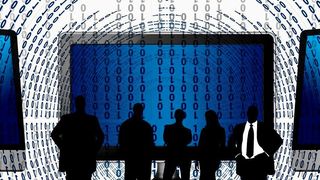 Obwohl die chemische Industrie erst verhältnismäßig spät mit der Digitalisierung begonnen hat beobachtet EY seit 2015 eine gesteigerte Aktivität. (gemeinfrei)