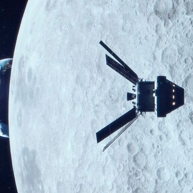 This is how NASA envisions the approach to the Moon's surface with the planned Orion spacecraft as part of the Artemis mission. The fourth module for Orion comes from the Airbus plant in Bremen and is scheduled to be shipped to Florida in mid-November 2025. (Image:NASA)