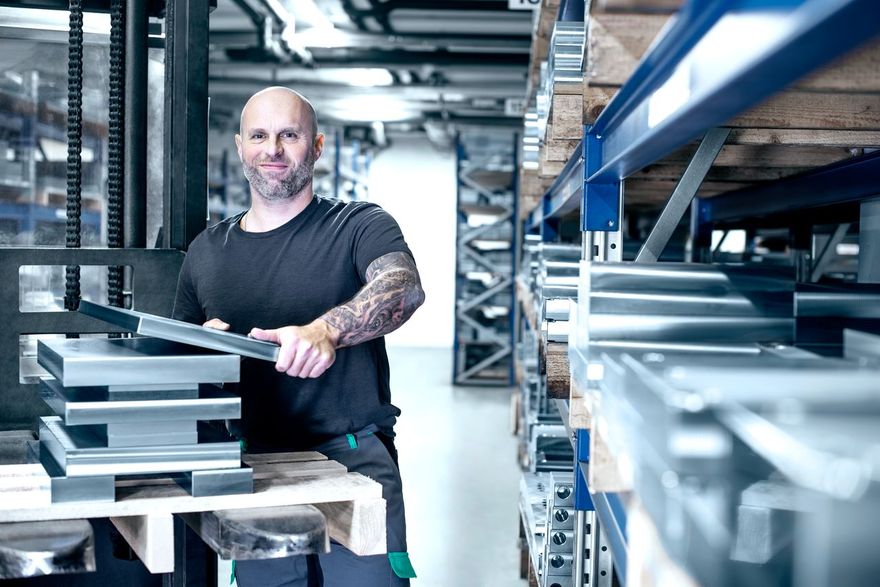 img-pro-stanzwerkzeugbau-pgestelle-1--sall--ain--v1 (Meusburger Georg GmbH & Co. KG)