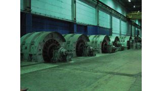 Bild 1: Elektromotoren sind auch nach langjährigem Einsatz häufig noch voll funktionstüchtig. Veraltete Steuerungstechnik und Elektronik kann durch Retrofit wieder auf den aktuellen Stand gebracht werden. (Archiv: Vogel Business Media)