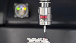 Blum-Novotest wird im Rahmen der EMO den neuen Messtaster TC55 präsentieren. Er spart laut Hersteller Platz und überträgt die Messergebnisse per Infrarot, besonders schnell und sicher. (Blum-Novotest)