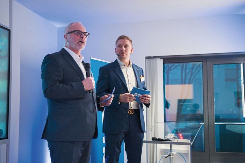 Vernetzte Entwicklung: Im neuen Industrial Application Center in Dresden arbeiten Anwender und Experten Hand in Hand an der Automatisierung von morgen. (Bild: SMC Deutschland)