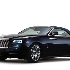 Rolls-Royce setzt seine Kundschaft an die frische Luft: Auf der IAA in Frankfurt zeigen die Briten ihren neuen Dawn – das vermutlich luxuriöseste viersitzige Cabrio der Welt.