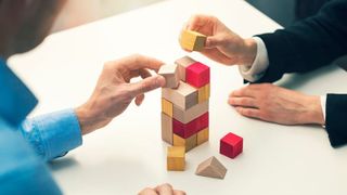 Business Agility befähigt Unternehmen, schnell und effektiv auf sich verändernde Marktbedingungen, Kundenanforderungen und interne Herausforderungen zu reagieren, um Wettbewerbsfähigkeit, Innovation und Wachstum zu fördern. (Bild: ronstik - stock.adobe.com)