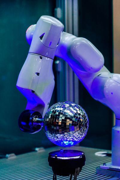 Auf einer Gesamtausstellungsfläche von 110  000 m² wird die Fertigungsbranche mit über 700 ausstellenden Unternehmen ihr Produktangebot zeigen. (Ruggiero Scardigno)