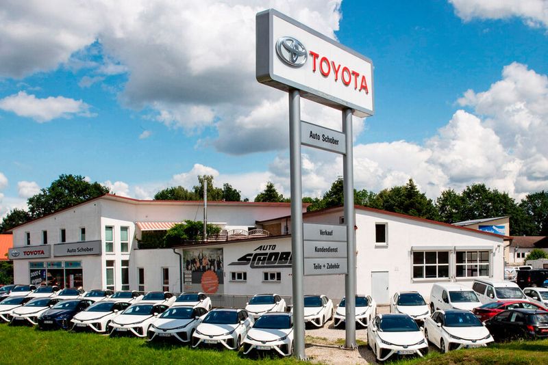 Ein weiterer Teil seiner Vision ist Schobers seit April laufendes selbst entwickeltes Mirai-Abo. Die Wasserstoffstromer hat er alle selbst finanziert. (Bild: Auto Schober)