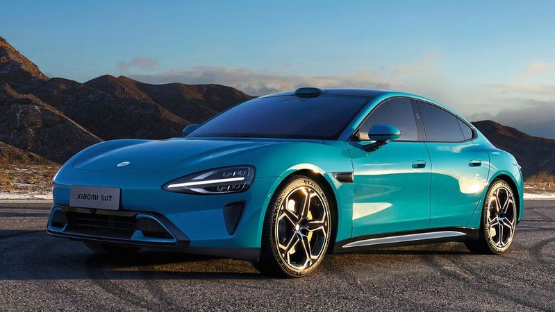 Der chinesische Handy-Hersteller Xiaomi hat seine Ankündigung umgesetzt und seinen eigenentwickelten Pkw namens SU7 präsentiert.(Bild:  Xiaomi)