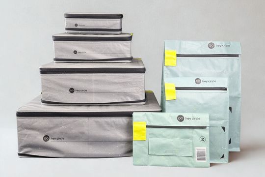 Mehrwegversandverpackungen von Hey Circle in verschiedenen Größen.(Bild:  Hey Circle)