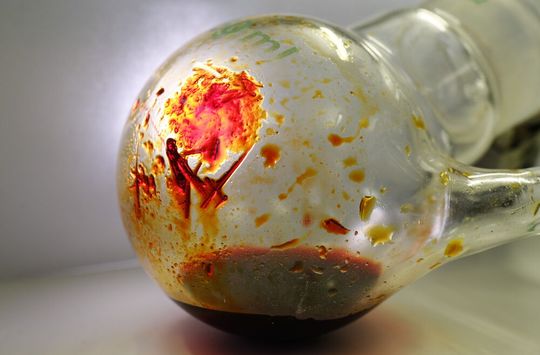 Pentasilacyclopentadienid ist ein stabiles aromatisches Molekül, das das Tor zu einer neuen Welt chemischer Möglichkeiten öffnen könnte.(Bild:  Thorsten Mohr/UdS)