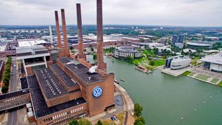 Unmut herrscht bei einigen Volkswagen-Mitarbeitern wegen des Ablaufs der letzten Betriebsratswahl. Jetzt wurde dieselbe gerichtlich vorerst als unwirksam erklärt. Hier die Details... (Bild: Volkswagen)